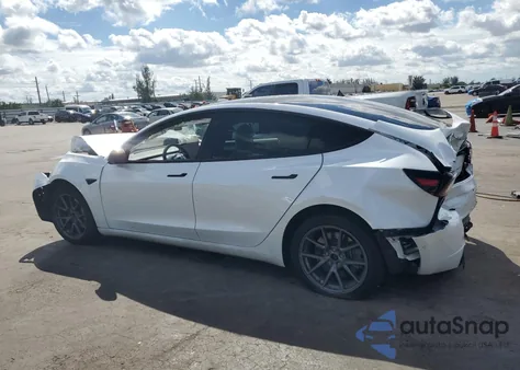 2022 Tesla Model 3 z USA, uszkodzony, nr VIN 5YJ3E1EB0NF198165